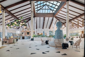 Lobby sitting area - Ocean Allure Costa Mujeres - Adults Only - All Inclusive (Costa Mujeres)