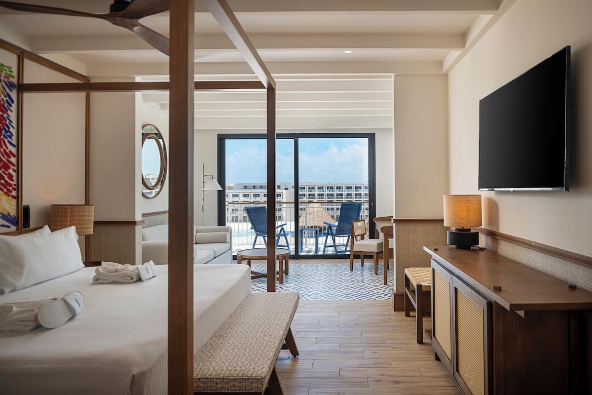 Junior-sviitti, merinäköala | 1 makuuhuone, ilmaiset minibaarituotteet, tallelokero huoneessa