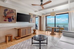 Privilege Master Suite Ocean Front | Free minibar, in-room safe, desk, laptop workspace - Ocean Allure Costa Mujeres - Adults Only - All Inclusive (Costa Mujeres)