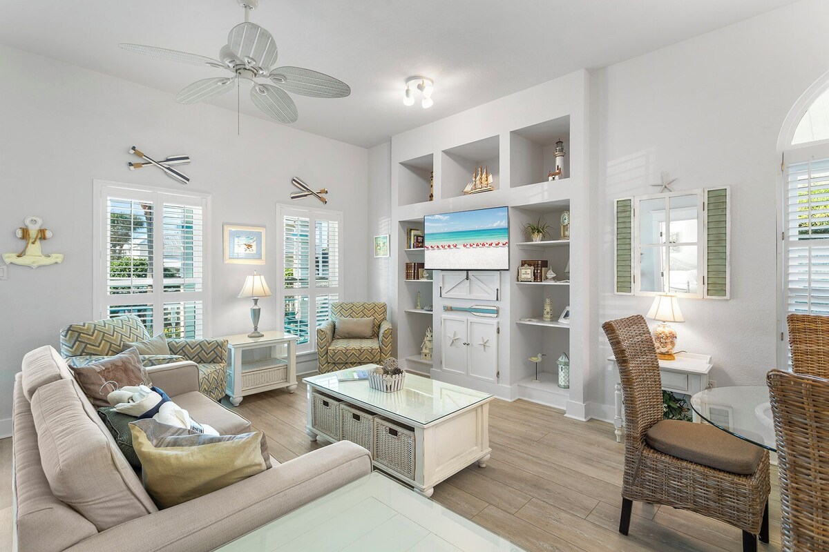 Photo 3 of Cotton Candy - Crystal Beach Cottages, Near Beach, Destin, Community Pool!