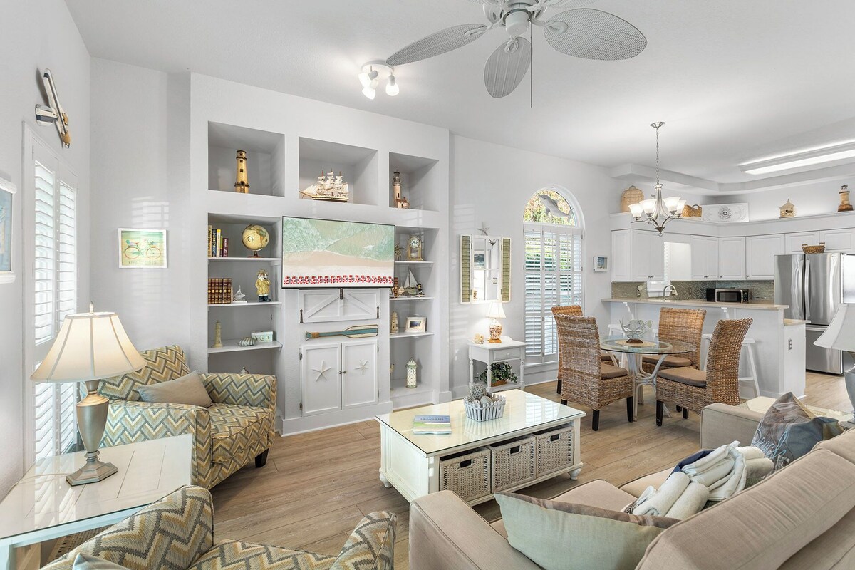 Photo 2 of Cotton Candy - Crystal Beach Cottages, Near Beach, Destin, Community Pool!