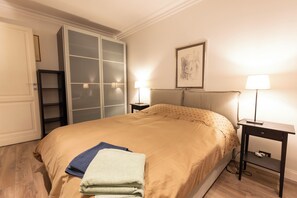 2 室のベッドルーム、WiFi、ベッドシーツ