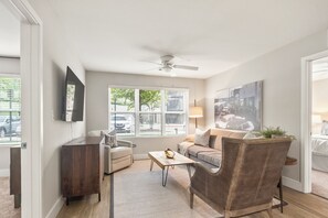 Smart TV - The Melanie 1st Floor Condo with Pool & Gym Access (Tuscaloosa)