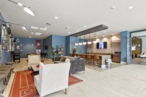 Interior - The Melanie 1st Floor Condo with Pool & Gym Access (Tuscaloosa)