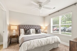 2 bedrooms, iron/ironing board, free WiFi, bed sheets - The Melanie 1st Floor Condo with Pool & Gym Access (Tuscaloosa)