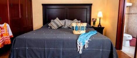 1 bedroom, in-room safe, desk, free WiFi