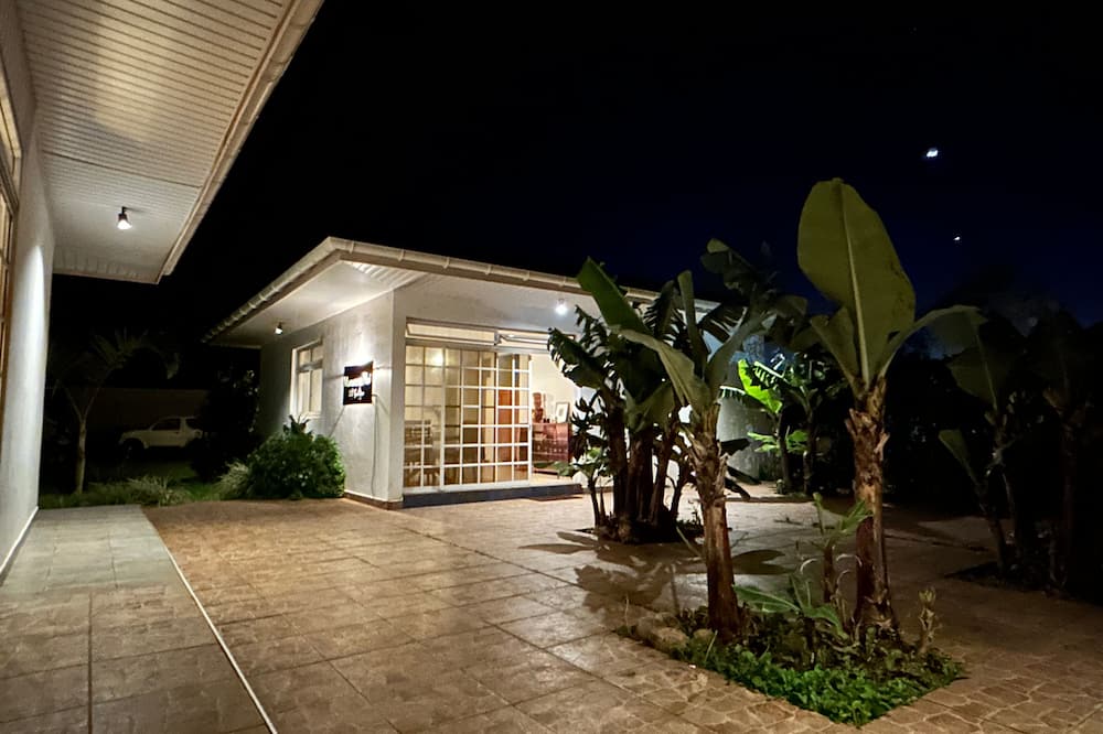Manureva Nui Hotel Boutique