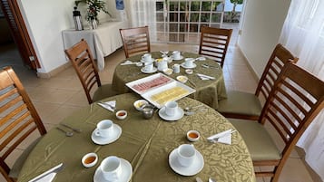 Desayuno continental incluido todos los días