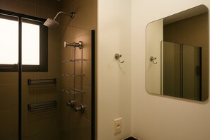 Suite | Bathroom