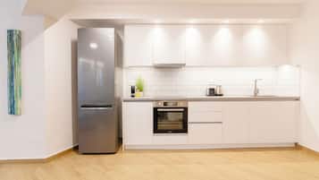 Appartement Deluxe, 1 chambre | Cuisine privée | Grand réfrigérateur, four, plaque de cuisson