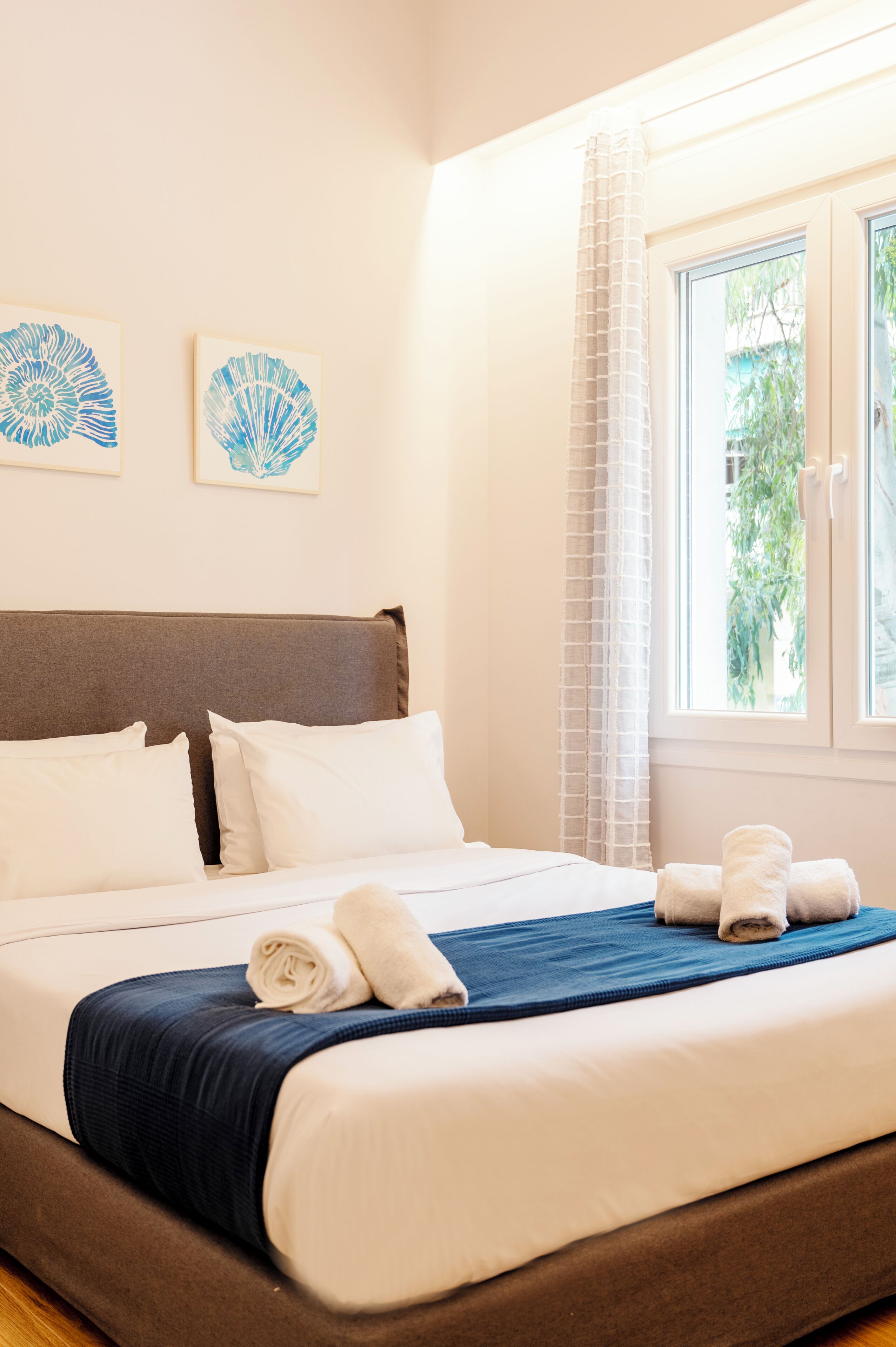 Apartment, 2 Bedrooms, Balcony | Desk, laptop workspace, blackout drapes, soundproofing