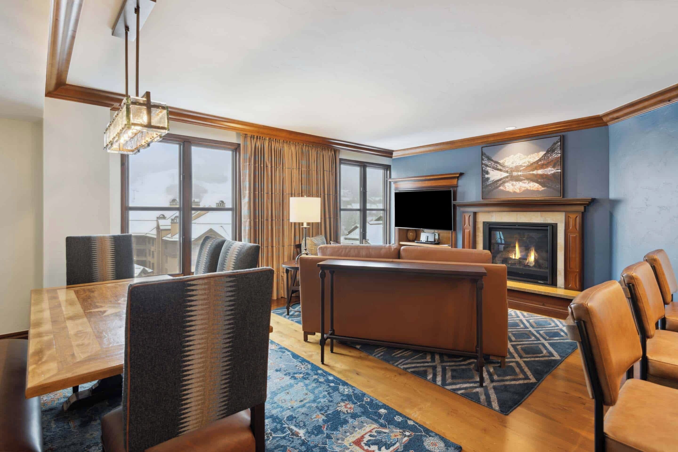 Télévision, cheminée