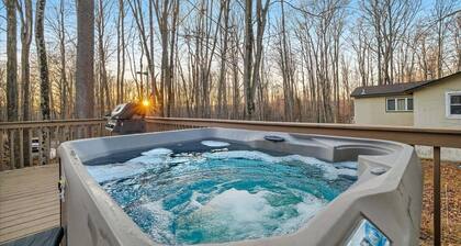 Spacious 6 Bedroom Pocono Retreat by the Lake