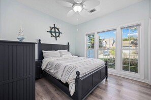 4 Schlafzimmer, Bügeleisen/Bügelbrett, kostenloses WLAN, Bettwäsche