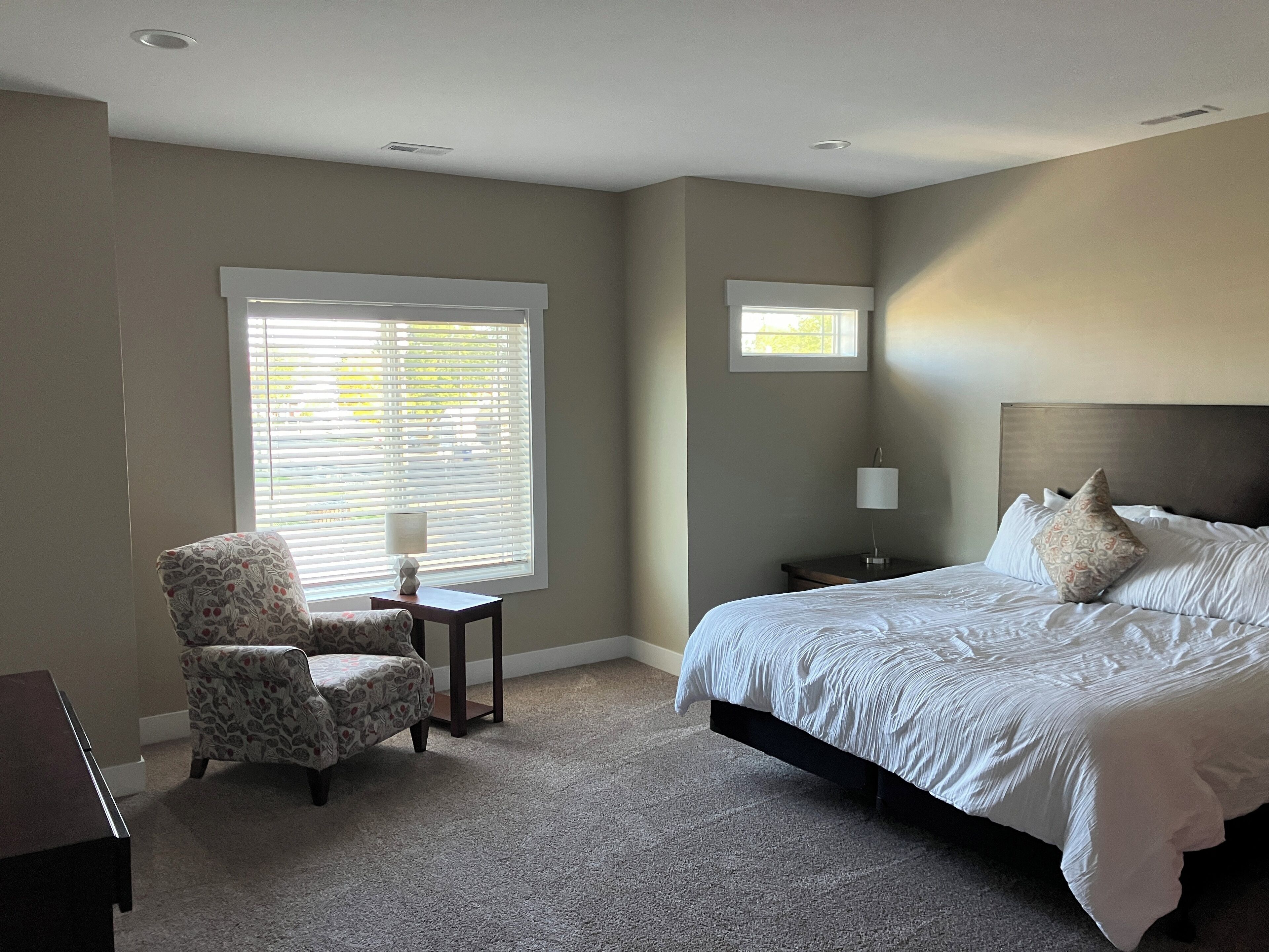 3 bedrooms, iron/ironing board, travel crib, WiFi