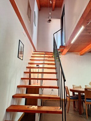 Deluxe Condo, Balcony, City View | 1 bedroom, laptop workspace, blackout drapes, iron/ironing board - Casa Claudia (Salerno)