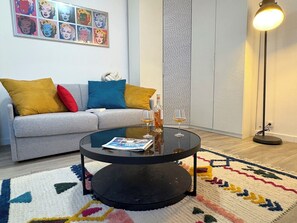 TV - Studio Rennequin (Paris)