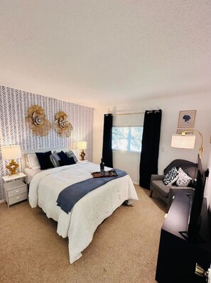 3 soverom, strykejern/-brett, reiseseng for barn og wi-fi (inkludert)