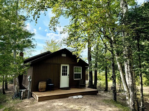 SandRiver Cabin 
Relax on the mouth of the SandRiver with views of Lake Superior