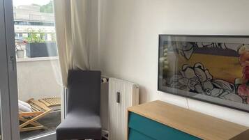 1 chambre, bureau, fer et planche à repasser, Wi-Fi