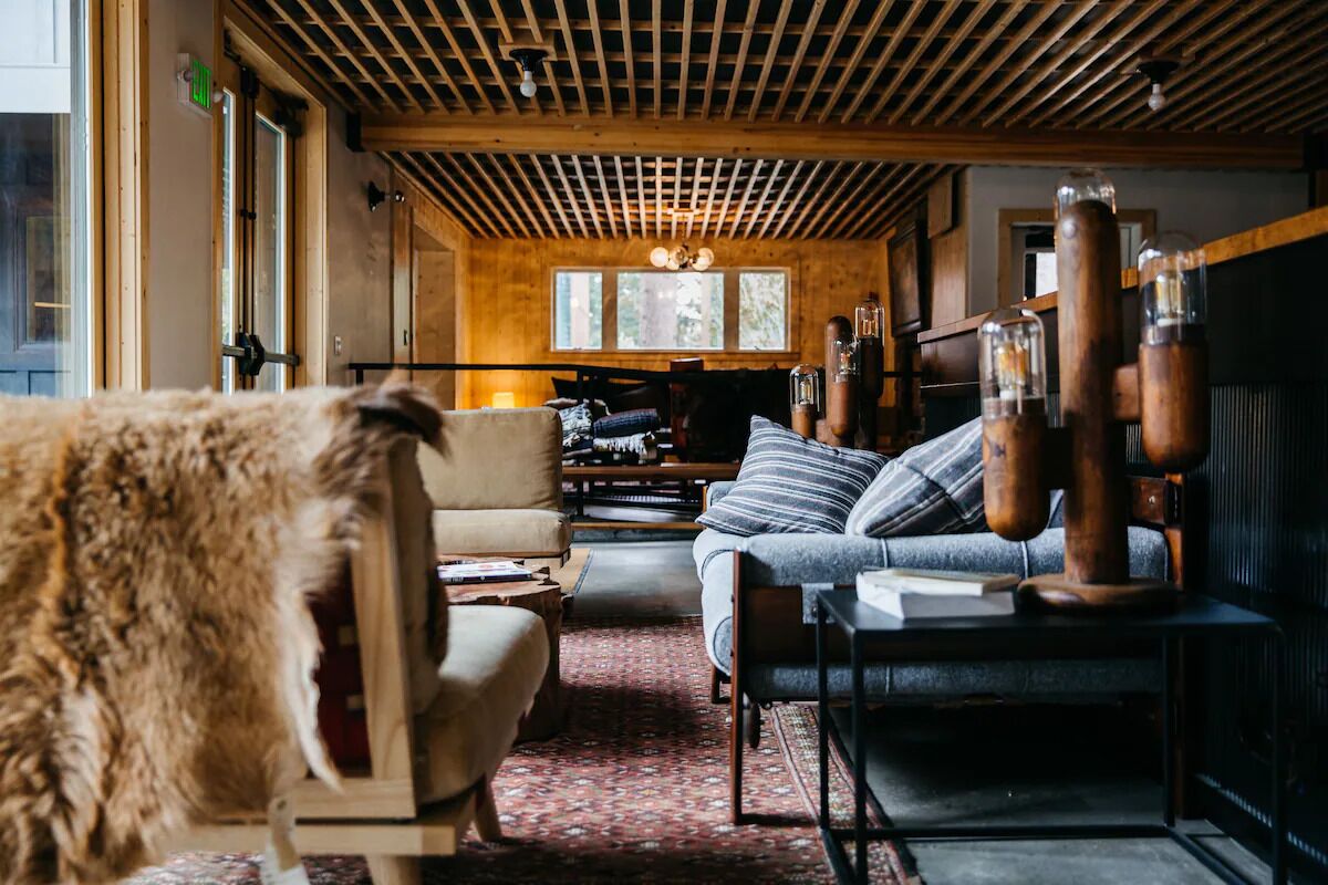 Cozy 2br Family Room W/ Bunk Beds Steps From Ski Slopes & Winter Activities - Lake Tahoe