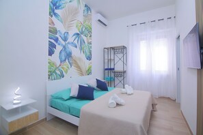 2 bedrooms, iron/ironing board, travel cot, WiFi
