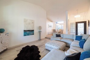 Smart TV - Glendale Home in Arrowhead Ranch - 3BR Heated Pool (Glendale)