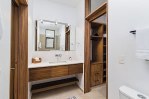 Shower, towels