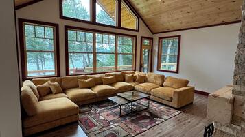 TV connectée, cheminée