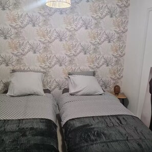 4 Schlafzimmer, Bügeleisen/Bügelbrett, WLAN, Bettwäsche