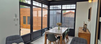 Whole house: accommodation - Roye, France