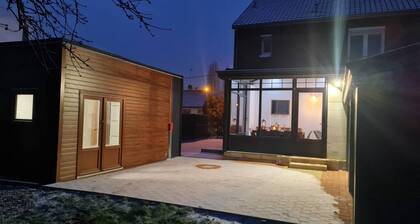 Whole house: accommodation - Roye, France