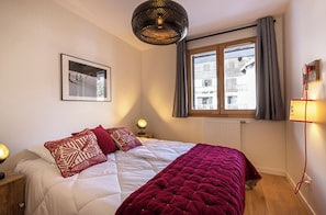 2 bedrooms, Internet, bed sheets