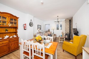 Interior - Villa El Cortijo - Two Bedroom Villa, Sleeps 4 (Frigiliana)