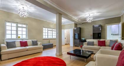 Host Stay Sillwood Seafront