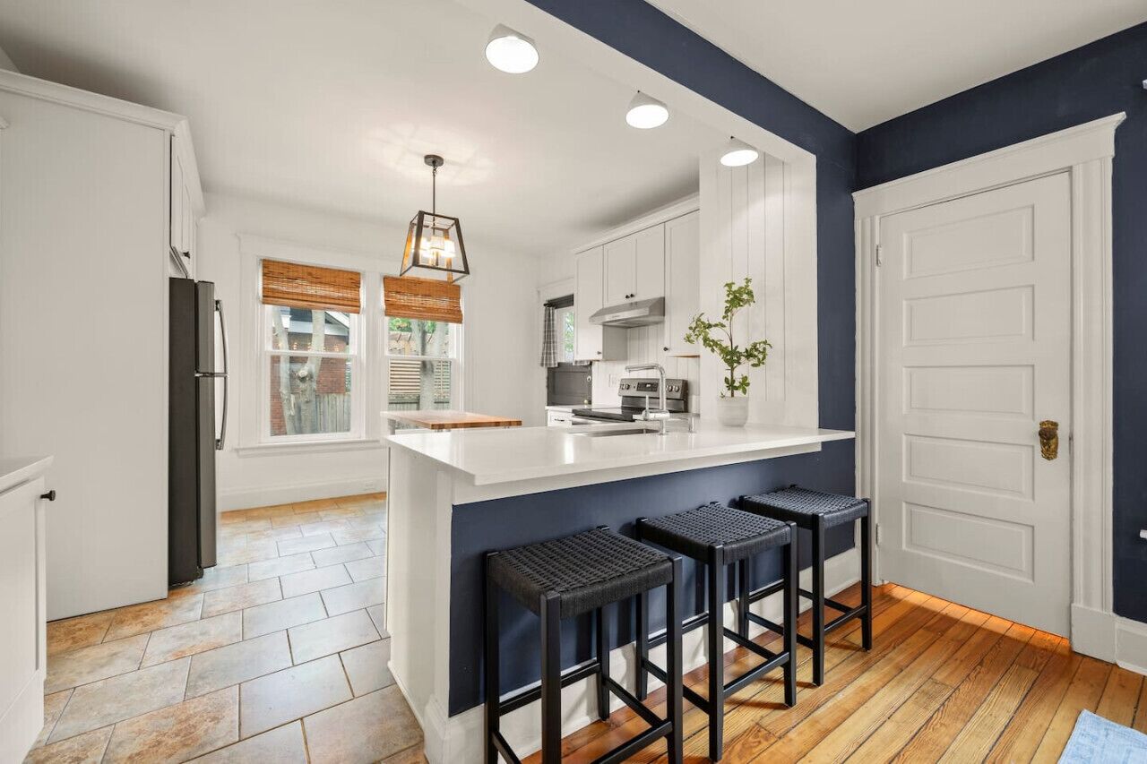 Frigorífic, microones, forn i placa de cuina 