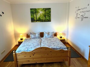 1 chambre, fer et planche à repasser, Wi-Fi gratuit, draps fournis