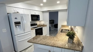 Unclassified image, 4 of 26, button - Spacious 4-bedroom house in delightful Sarasota with WiFi, AC (Sarasota)