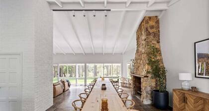 Chambr\xE9 Estate - unique venue and accommodation