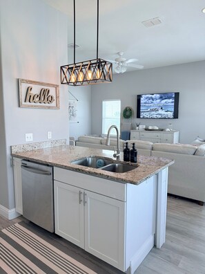 Interior - Charming Coastal Cottage with Community Pool (Rockport)