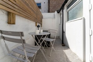 2 bedrooms - Host Stay The Navy at Frederick Gardens (Brighton)