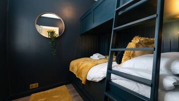 Apartment | 3 bedrooms, Internet