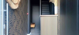 Superbe appartement a cote de la Grande Place de Saint Ghislain.
