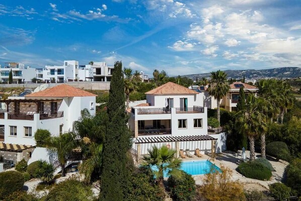 Exterior - Villa in Coral Bay with Amazing Views and a 5x10 m pool (Coral Bay Paphos)