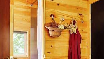 Shower, towels, soap, shampoo