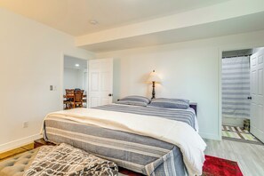 2 bedrooms, iron/ironing board, travel cot, Internet - Family-Friendly Aurora Apt w/ Shared Patio! (Aurora)