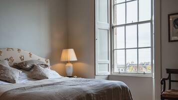 3 bedrooms, iron/ironing board, travel crib, free WiFi