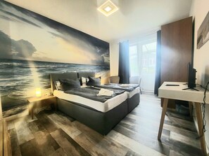 Desk, soundproofing, free WiFi