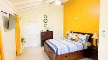 2 bedrooms, iron/ironing board, travel crib, internet
