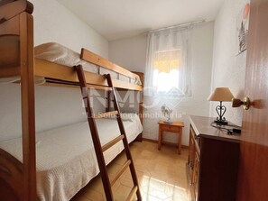 3 camere